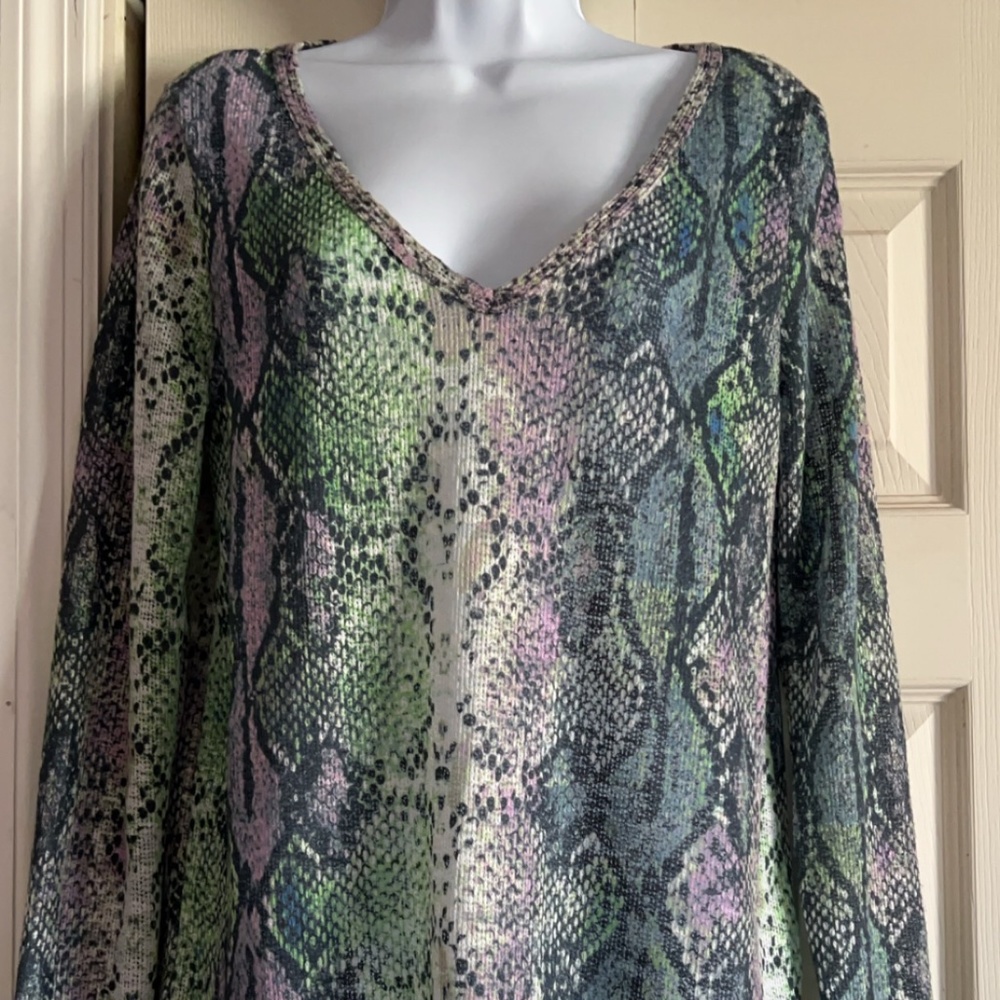 BIBI WOMANS GREEN SWEATER